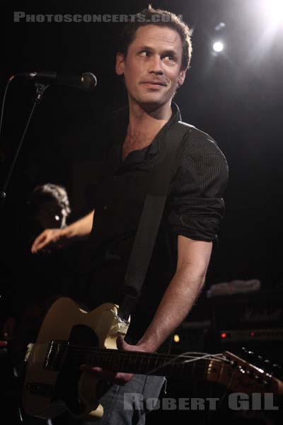 GIRLS AGAINST BOYS - 2007-02-21 - PARIS - La Maroquinerie - Scott McCloud